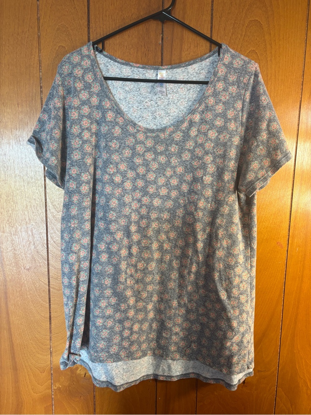 LuLaRoe Short Sleeve Scoop Neck Tee in Heather Gray with Pink Floral